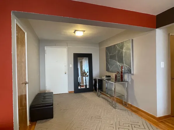 2580 Ocean Parkway image 7 of 23