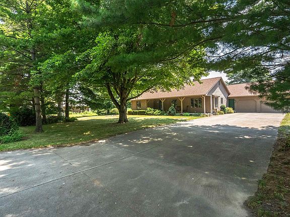 2nd image of 103 Wayne Pl