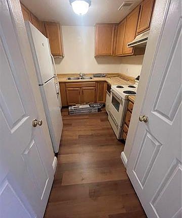4th image of 248 Cherokee St APT 1