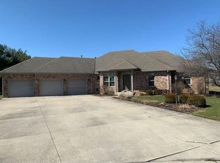 6267 Senate Ct, Pendleton, IN 46064