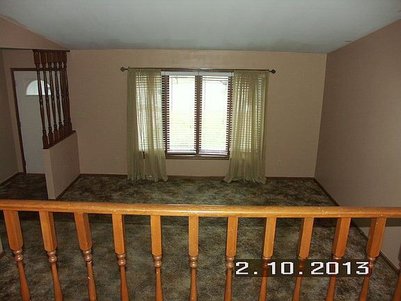 3rd image of 1040 Thornberry Ct #1