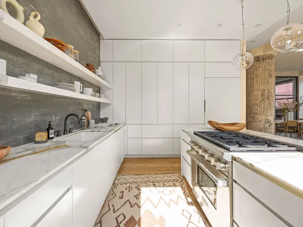 250 Mercer Street image 6 of 15