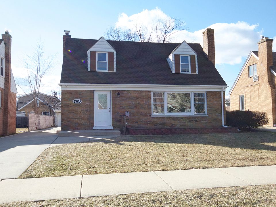 1st image of 1920 N 73rd Ave