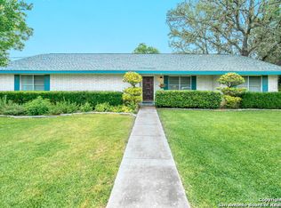 1201 Oak Ln, Hondo, TX 78861