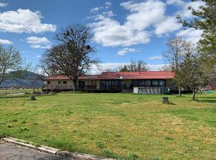 11097 Dennis Rd, Central Pt, OR 97502