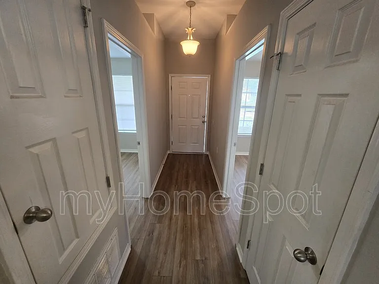 3115 Flintlock Dr — Photo 5