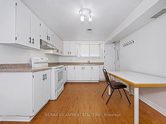 5th image of 51 Mangrove Rd