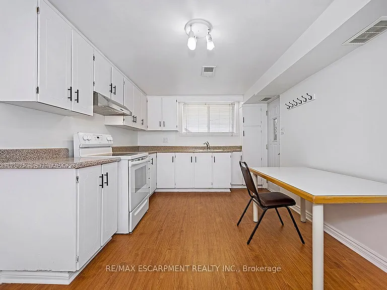 51 Mangrove Rd #LOWER LEVEL — Photo 6