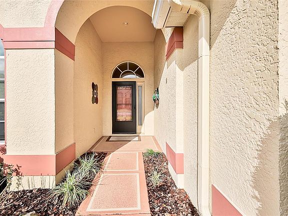 5th image of 431 Quane Ave