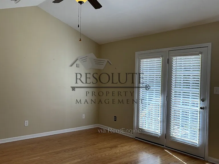 107 Moss Creek Dr — Photo 6