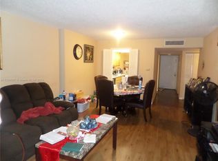 3001 NW 48th Ave APT 144, Lauderdale Lakes, FL 33313