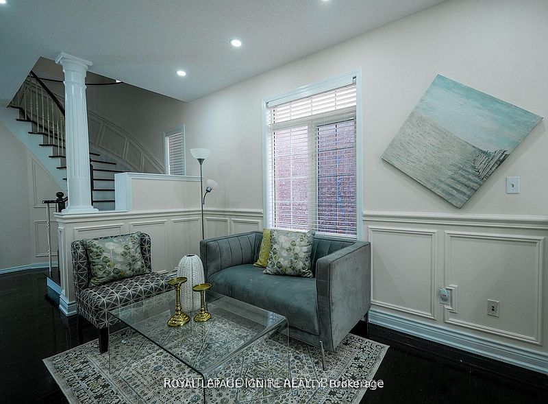 Ajax House for rent - 4 Bedrooms — photo 5