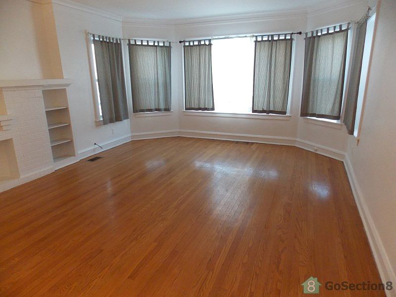 2nd image of 7915 S Rhodes Ave