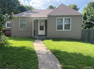 26 Lamar Dr, Saint Louis, MO 63136