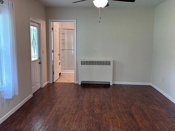 3rd image of 710 River Rd