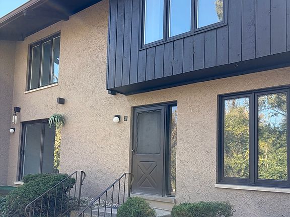 3rd image of 1050 Holbrook Rd APT S