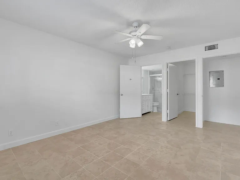15364 Lakes Of Delray Blvd #45 — Photo 33