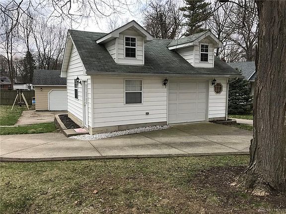 4th image of 2801 Crescent Blvd