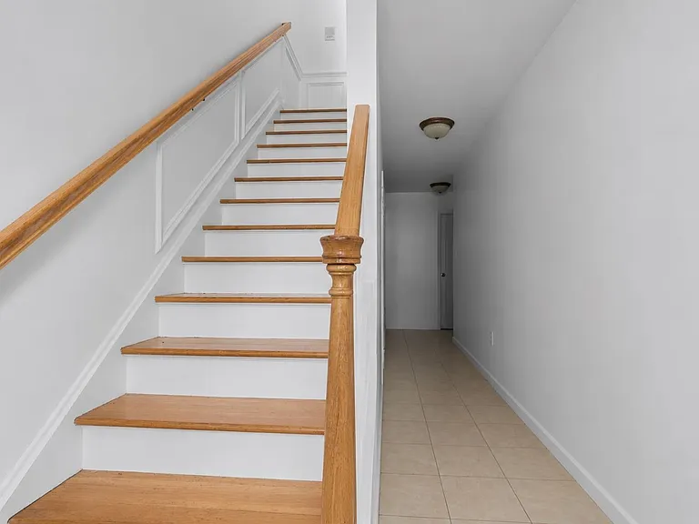 9 Hackensack Plank Rd — Photo 2