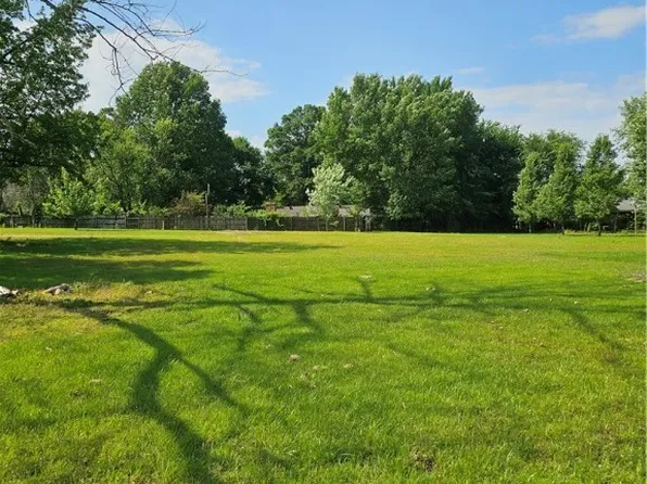 284 Schwartz Dr, Paris, AR 72855