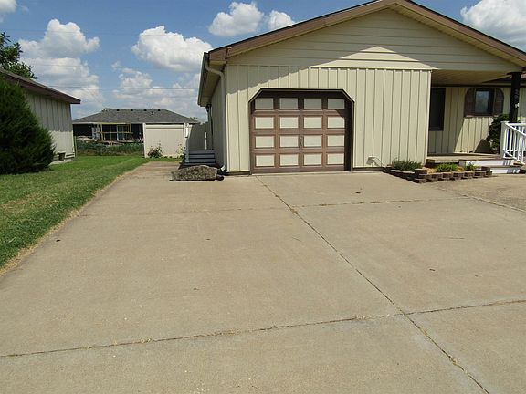 2nd image of 2205 S Ohio St