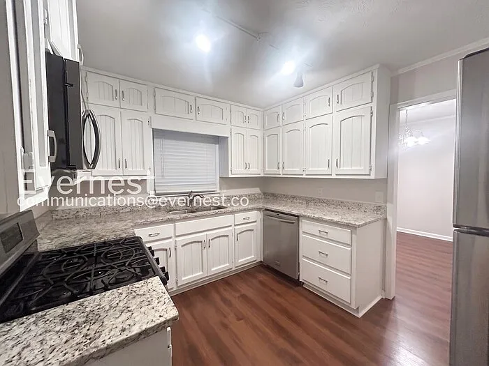 195 Poplar Way — Photo 8