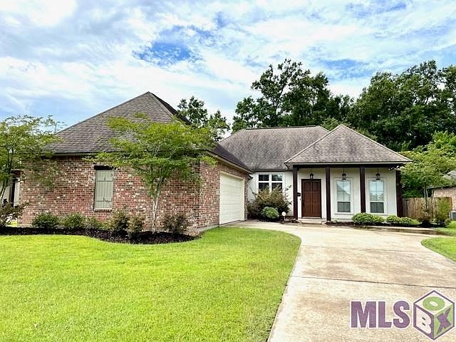 1st image of 16403 Parker Place Dr