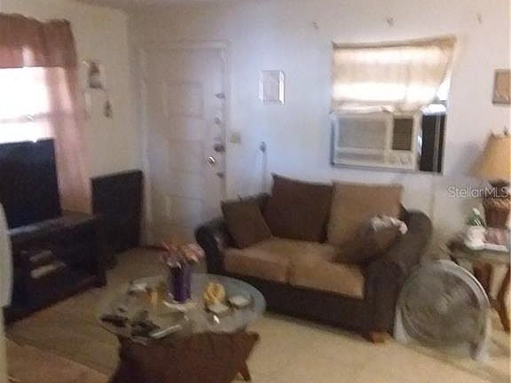 5th image of 105 Bob Thomas Cir