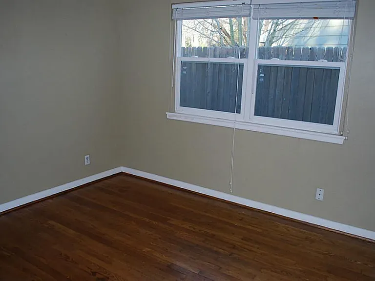 6611 Housman St — Photo 10
