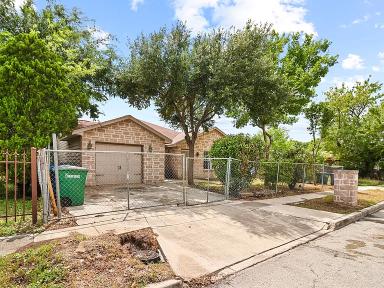 8619 Painted Teepee St — Photo 25
