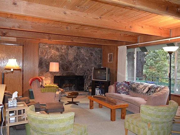 3rd image of 25662 Sugar Pine Dr