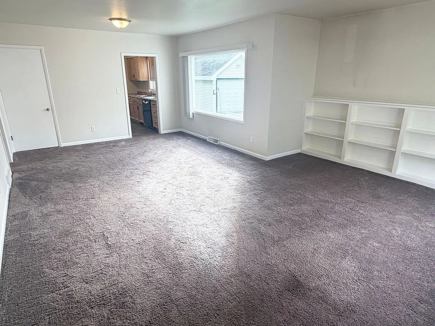 3-Bedroom House Plus Bonus Room With Central Air and Many Updates — Photo 2