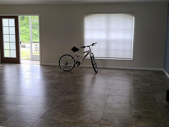 5th image of 5563 Belrose St