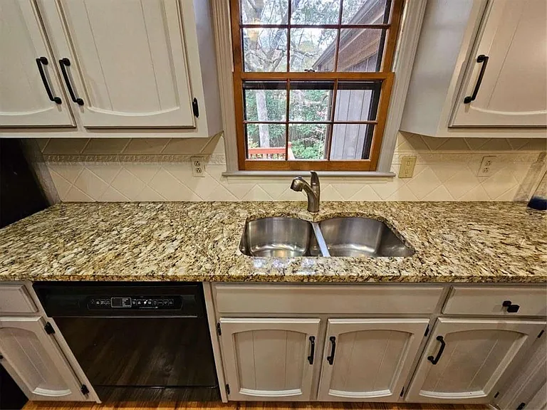 5525 Wedgewood Ct SW — Photo 8