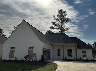 114 Lakecrest Dr, Madison, MS 39110