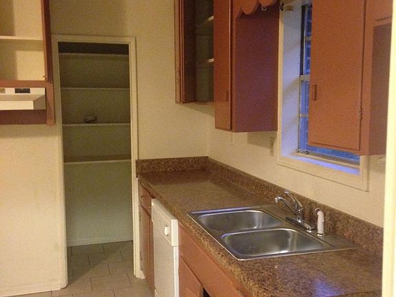 Great kitchen with new countertops