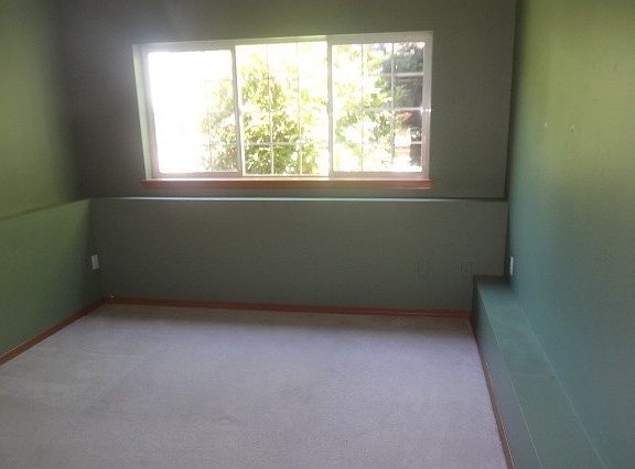 4th image of 10806 211th Avenue Ct E