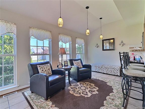 5th image of 3673 Trails End Ln