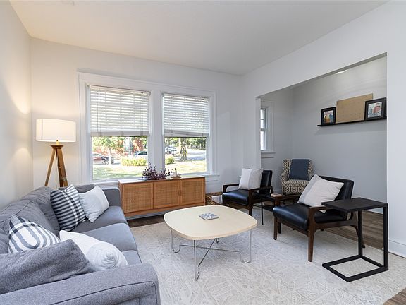 3rd image of 1902 Woodland Ave APT 102