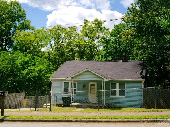 464 9th St SW, Hickory, NC 28602