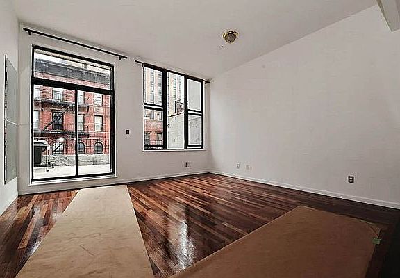 2nd image of 124 Allen St APT 4B