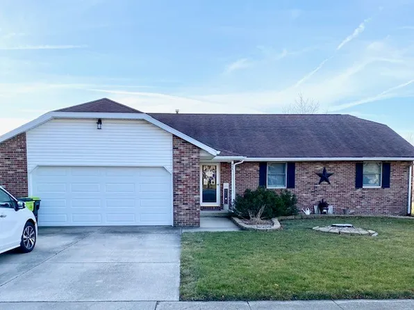 406 W Lincoln St, Maroa, IL 61756