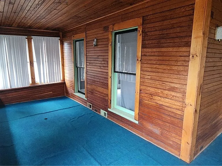 504 Mundy St — Photo 3