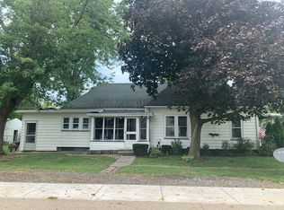 112 S 3rd Ave, Streator, IL 61364