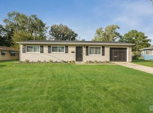 19 Saugatuck Rd, Montgomery, IL 60538