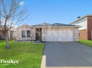 5216 Newcastle Ln, Fort Worth, TX 76135