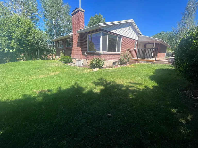 2736 E 4135 S — Photo 19