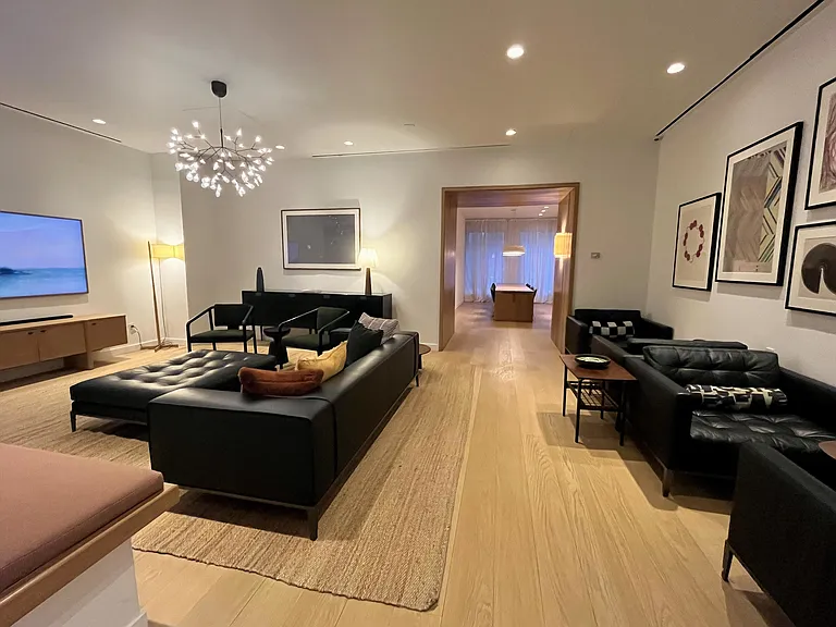 234 E 46th St #Penthouse 2103 — Photo 16