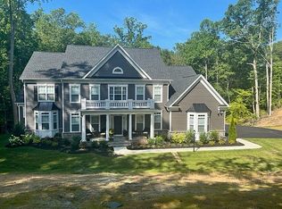 951 Mountain View Rd, Fredericksburg, VA 22406