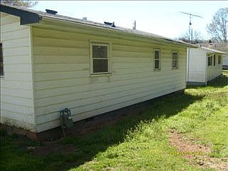 3rd image of 513 Osborne Cir